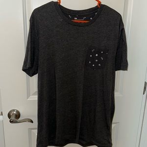 Men’s Dark Gray Gap Pocket T-Shirt Large